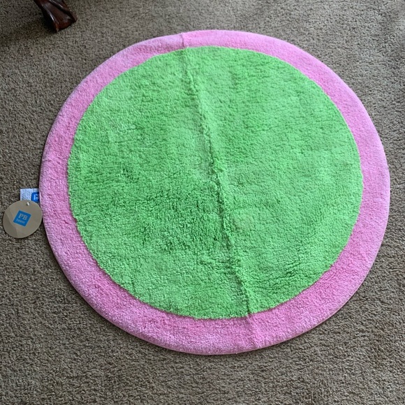 Pottery Barn Spot on Bath Mat - Picture 3 of 5